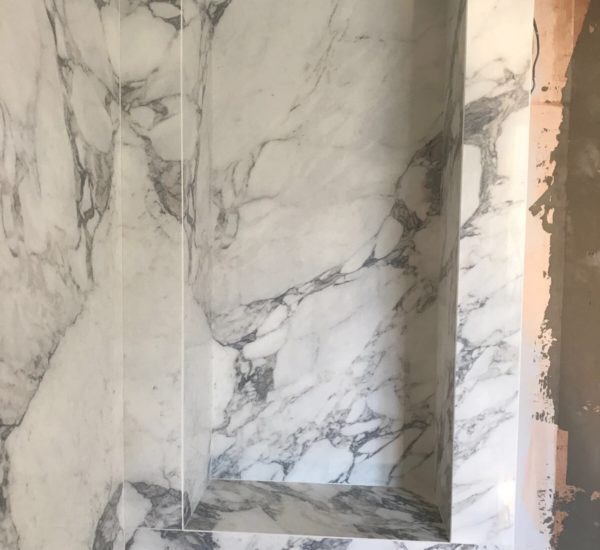 Large porcelain slabs in Arbescato book matched-2